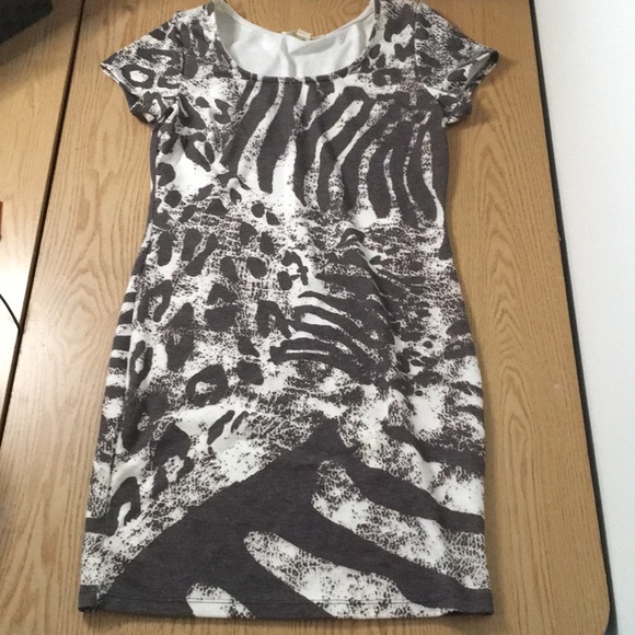 Womens Forever 21 Animal Print Dress Stretchy Off White Gray-Brown Size Large - Picture 1 of 5